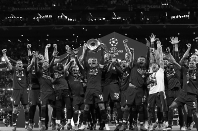 葡媒：C罗明夏世界杯后将与乔治娜在马德拉岛举办婚礼