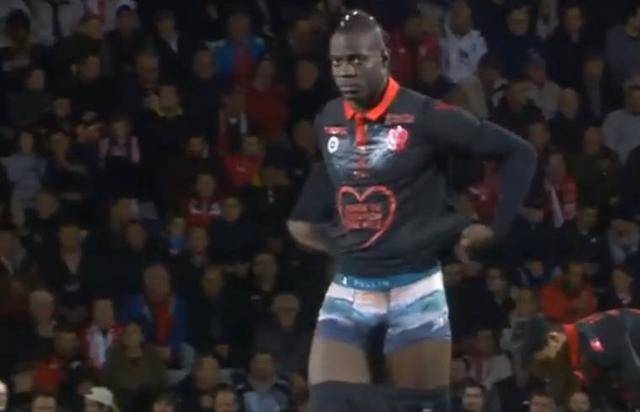 34岁306天，马赫雷斯成为非洲杯历史上最年长双响破门的球员（34岁306天，马赫雷斯创非洲杯最年长梅开二度纪录）