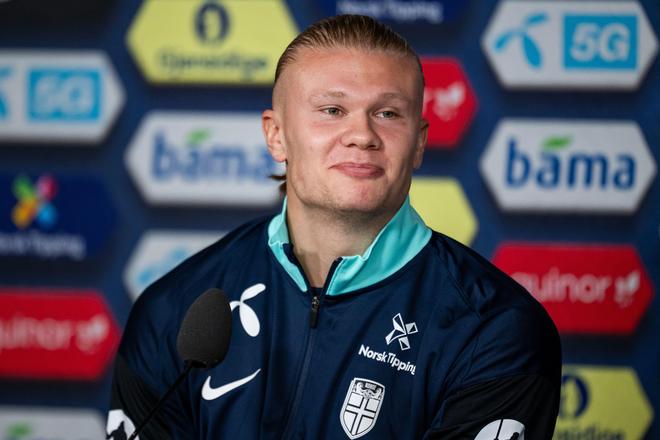 环球足球奖2025年度最佳球员候选：姆巴佩在列，巴黎8人入选（2025环球足球奖最佳球员候选出炉：姆巴佩上榜，巴黎共有8人入选）