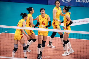 西甲半场：格德斯建功，久保建英失良机，皇家社会1-0赫罗纳（西甲上半场战报：格德斯破门，久保建英失机，皇家社会暂以1-0领先赫罗纳）