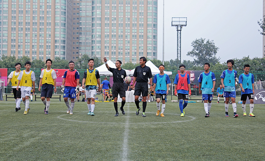 他的跑位太聪明了（他的无球跑动充满智慧）