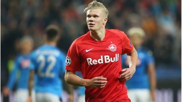 阿斯：拉什福德回归合练，预计将入选巴萨欧冠战切尔西大名单（阿斯报道：拉什福德重返合练，有望进入巴萨欧冠战切尔西名单）