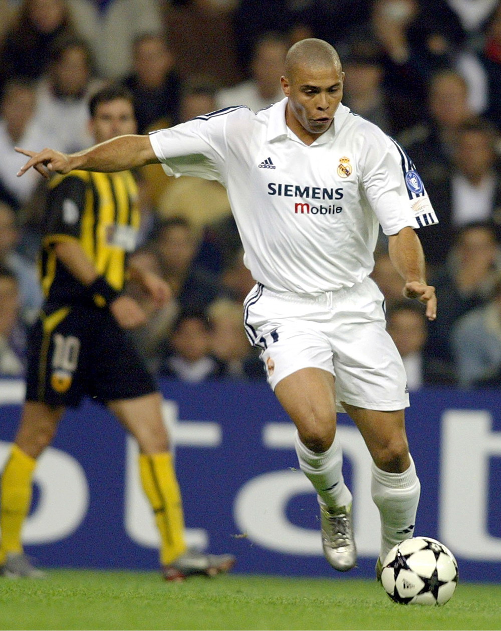 长传、过人成功率100%，卡尔当选柏林联合vs拜仁全场最佳（长传过人双100%，卡尔荣膺柏林联合战拜仁全场最佳）