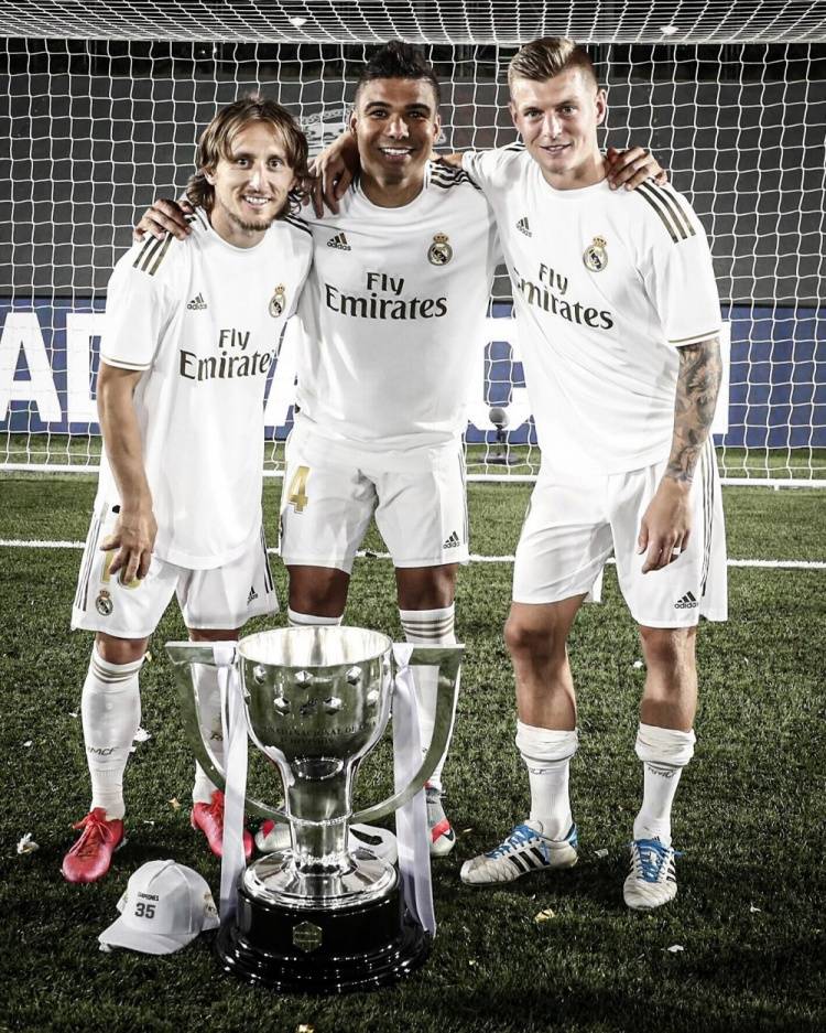 科曼：拜仁和巴黎是我最支持的球队，更支持拜仁一点（科曼：我最支持拜仁和巴黎，但更偏向拜仁）