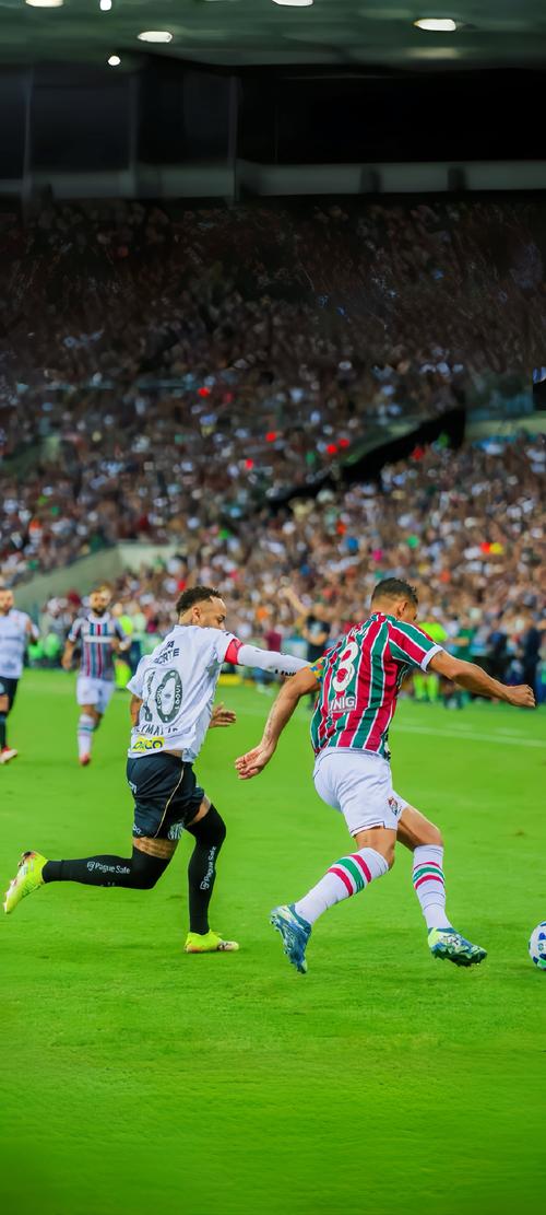 每体：为了更多上场时间，利瓦科维奇想提前离开赫罗纳（每体：为争取更多出场时间，利瓦科维奇有意提前离队赫罗纳）