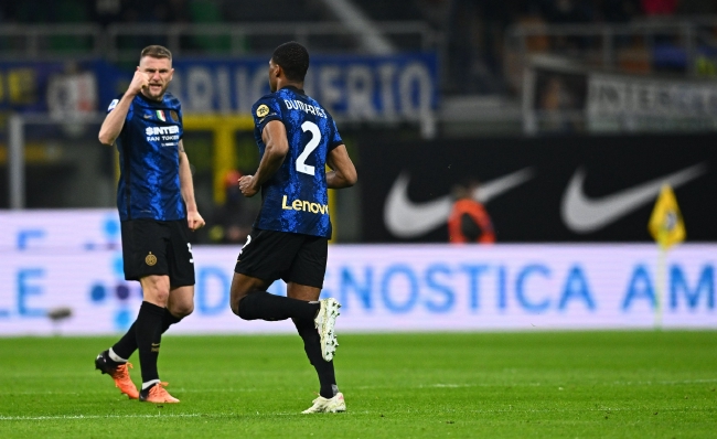 土耳其11月世预赛大名单：恰20领衔，詹-乌尊、厄泽尔缺席（土耳其国家队11月世预赛名单出炉：恰20领衔，詹-乌尊、厄泽尔无缘）