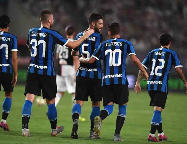 易建联退役后广东新核心崛起（易建联谢幕，广东队新核接班）