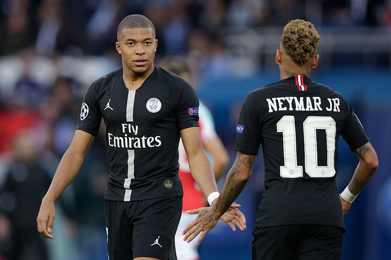 普利希奇平均64分钟进1球，五大联赛进球5+球员中仅次于凯恩（普利希奇每64分钟破门一次，五大联赛5+进球球员中效率仅逊凯恩）