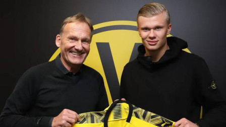 崩盘起因！利物浦上赛季英超场均丢1.1球，本赛季场均丢1.6球（崩盘之因？利物浦英超场均失球由上季1.1增至本季1.6）