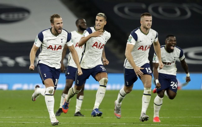 罗尼令人惊讶，费兰大胜，但佩德里是王者（罗尼爆冷，费兰大捷，佩德里称王）