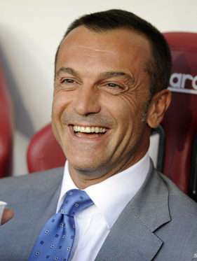 东体：波耶特辞职是为助教出头，中超有球队有意聘请他执教（东体：波耶特因力挺助教选择辞职，已有中超球队有意邀其执教）