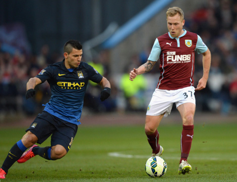 梅西一脚射门点燃全场（梅西一记劲射引爆全场）