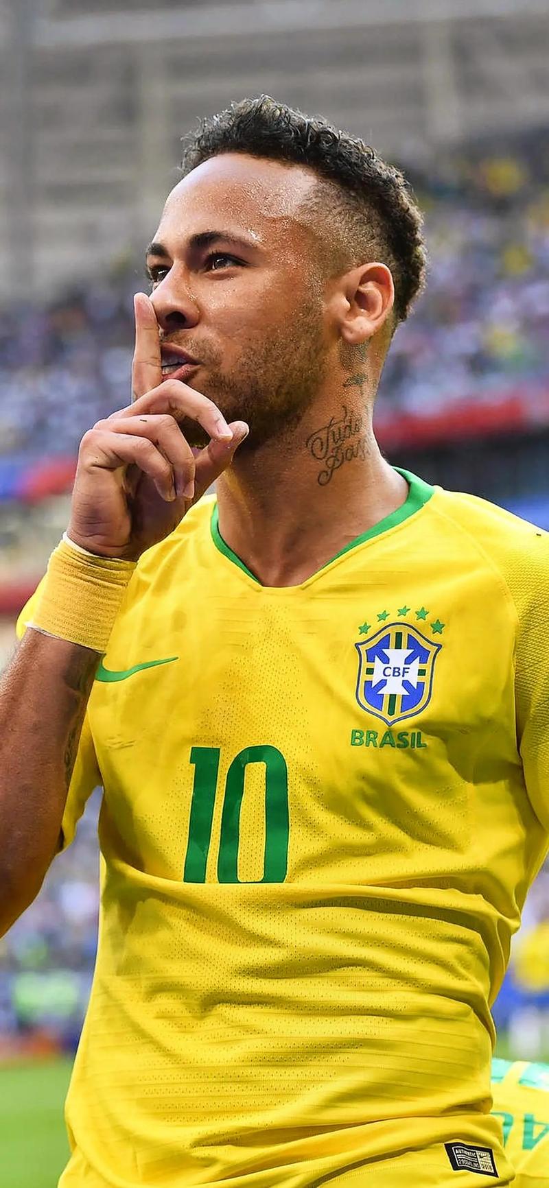 法尔克：格纳布里想留队，但拜仁不想再为他支付高薪（法尔克：格纳布里愿留队，拜仁无意继续为其支付高薪）